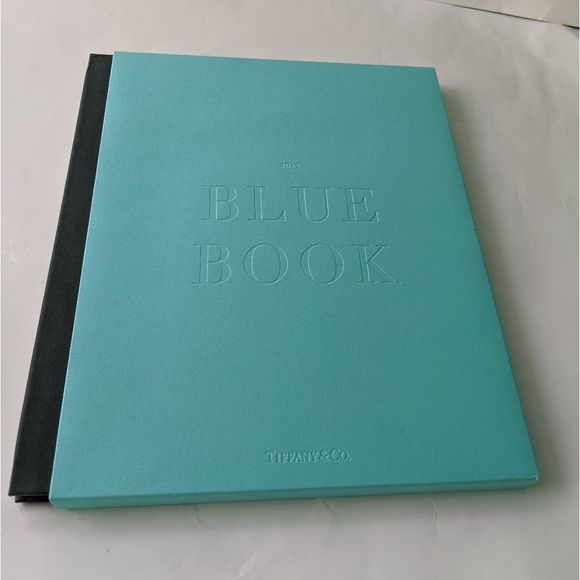 Tiffany & Co. Other - Tiffani Art of Wild blue book